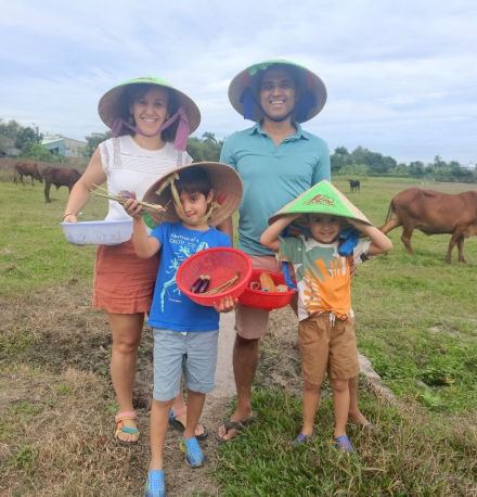 farming , cooking class with cu chi tunnels program with Lovely  Family from Newyork 