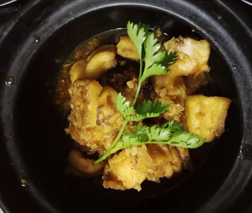 Stew Fish in Claypot