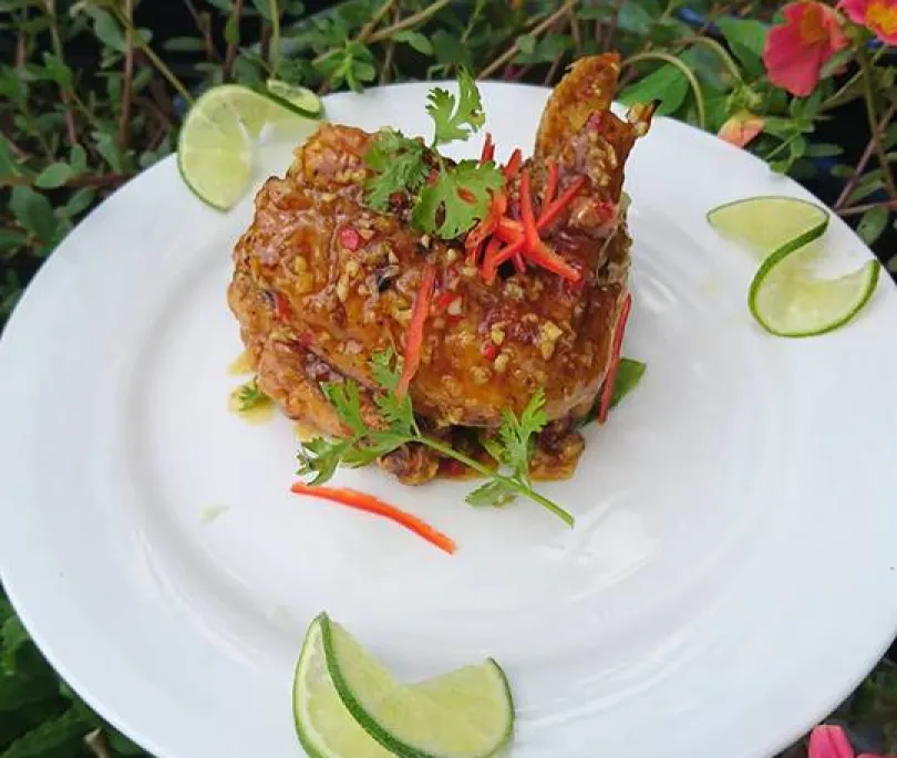 Crispy Chicken Wings with Lemon Sauce