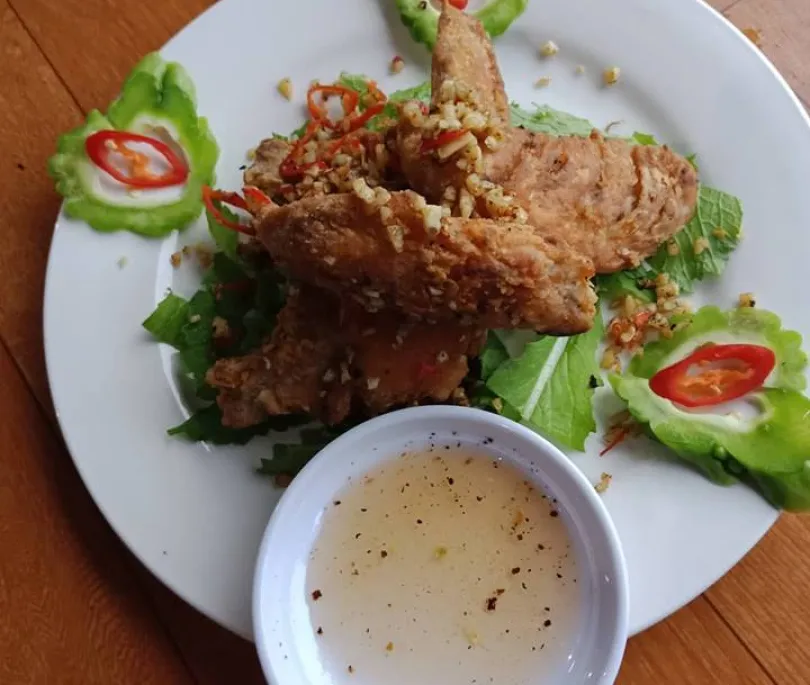 Crispy Chicken With Salt and Pepper Sauce