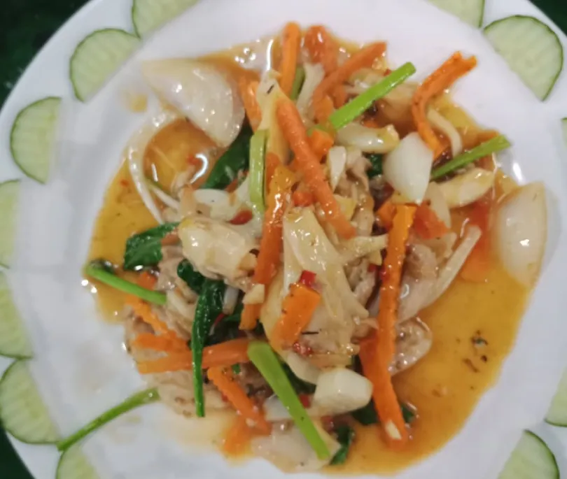 Stir fry Chicken with Ginger , Lemongrass Sauce