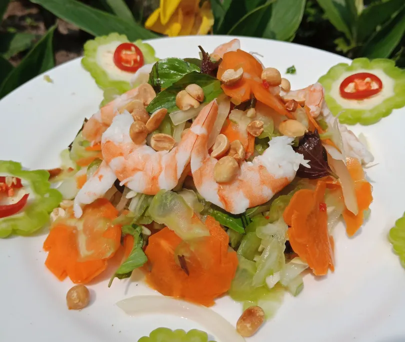 bitter Melon salad with Prawn