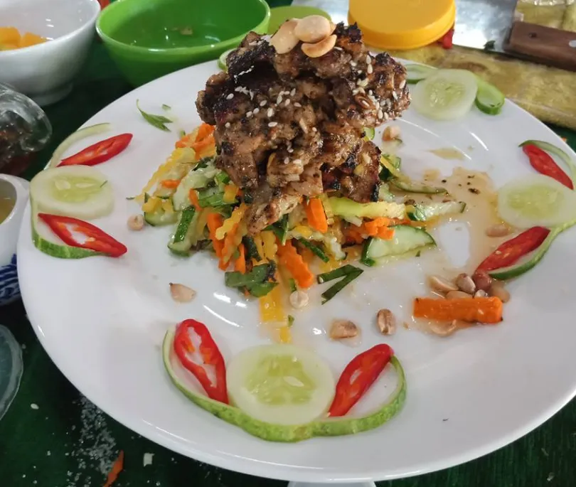 Combination Salad with BBQ chicken Goi Thit Nuong