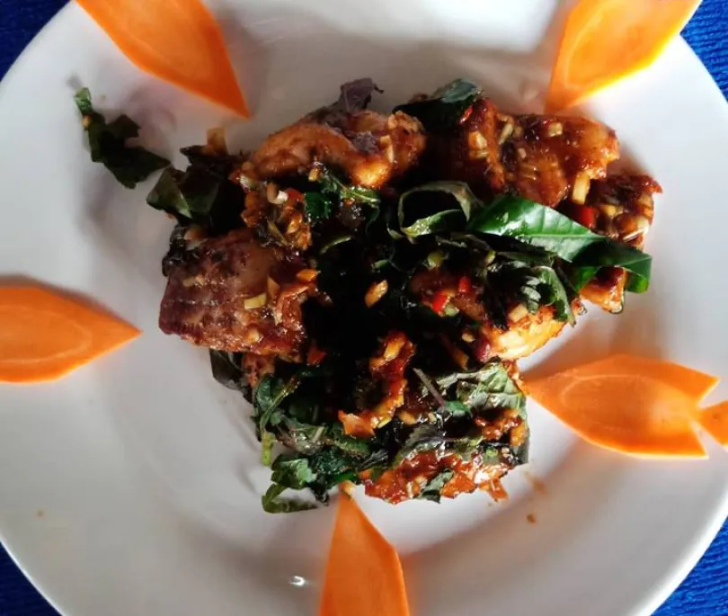 Grilled Fishes with Herbal Sauce