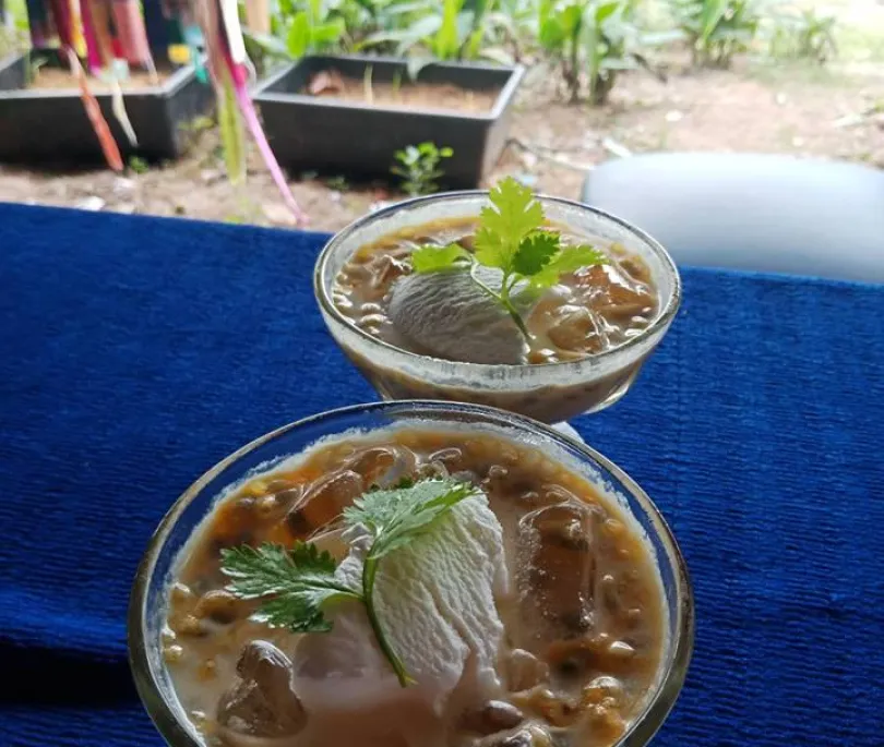 Passion fruits  juice  with coconut Cream