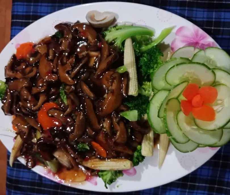 Steam Vegetables with shitake and Mushroom sauce