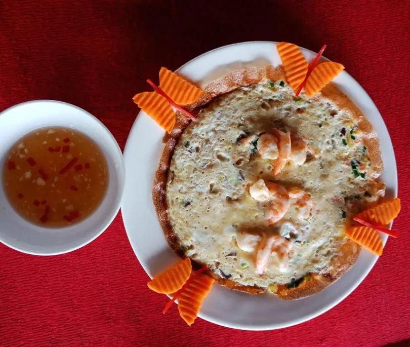 Vietnamese Omelete with Mushroom and Prawn