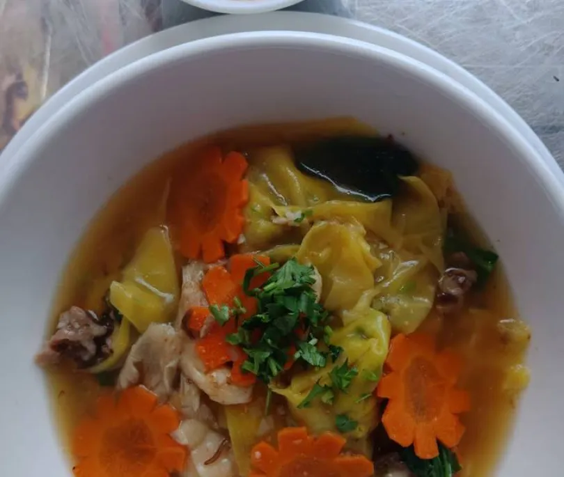 Vietnamese Vegan Wonton Soup