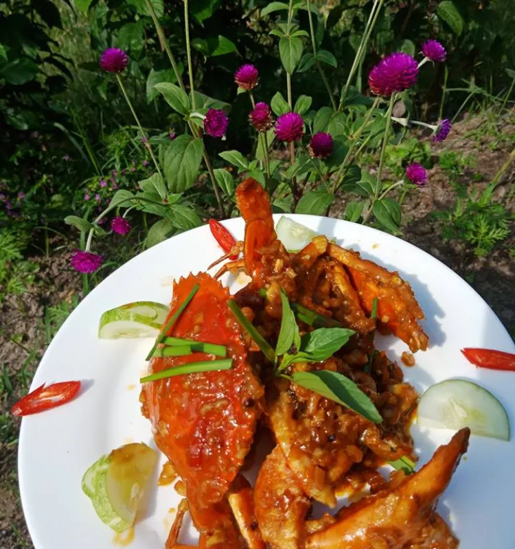 Crispy Crab with sate sauce