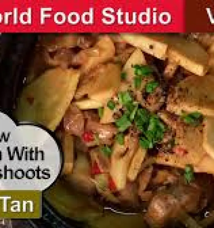 Stew Chicken and bamboo with Chilli and Lemongrass on the Clay Pot  on Clay Pot
