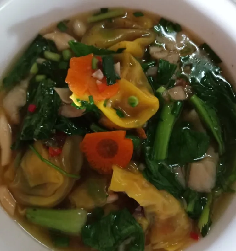 Wonton Soup with prawn and Pork