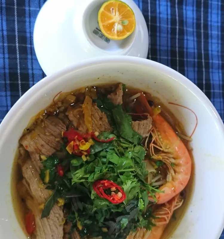Rice Noodle Soup with Pork and Prawn