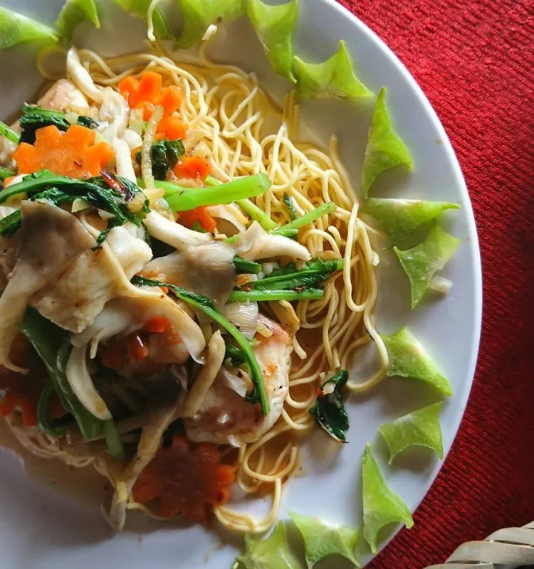Stir fry Chowmein Noodle with Vegetables