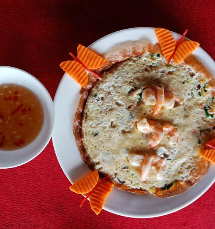 Vietnamese Omelete with Mushroom and Prawn