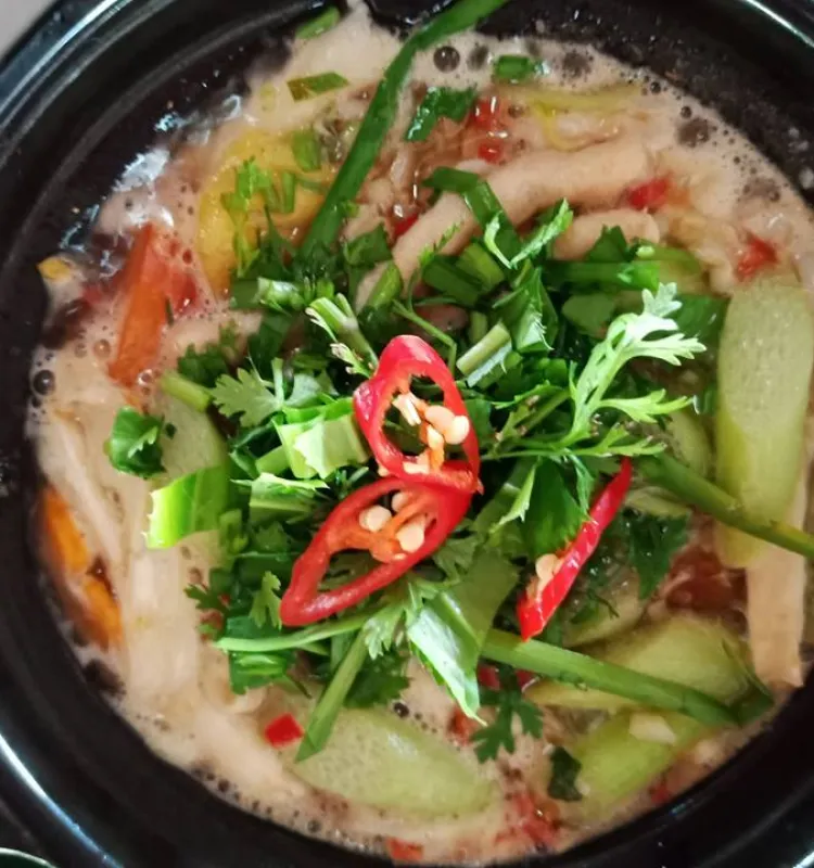 Vegan Hot Pot Sweet and Sour Soup