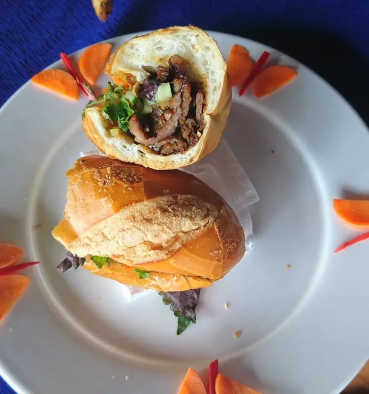 Vietnamese Bread with BBQ Fake Beef